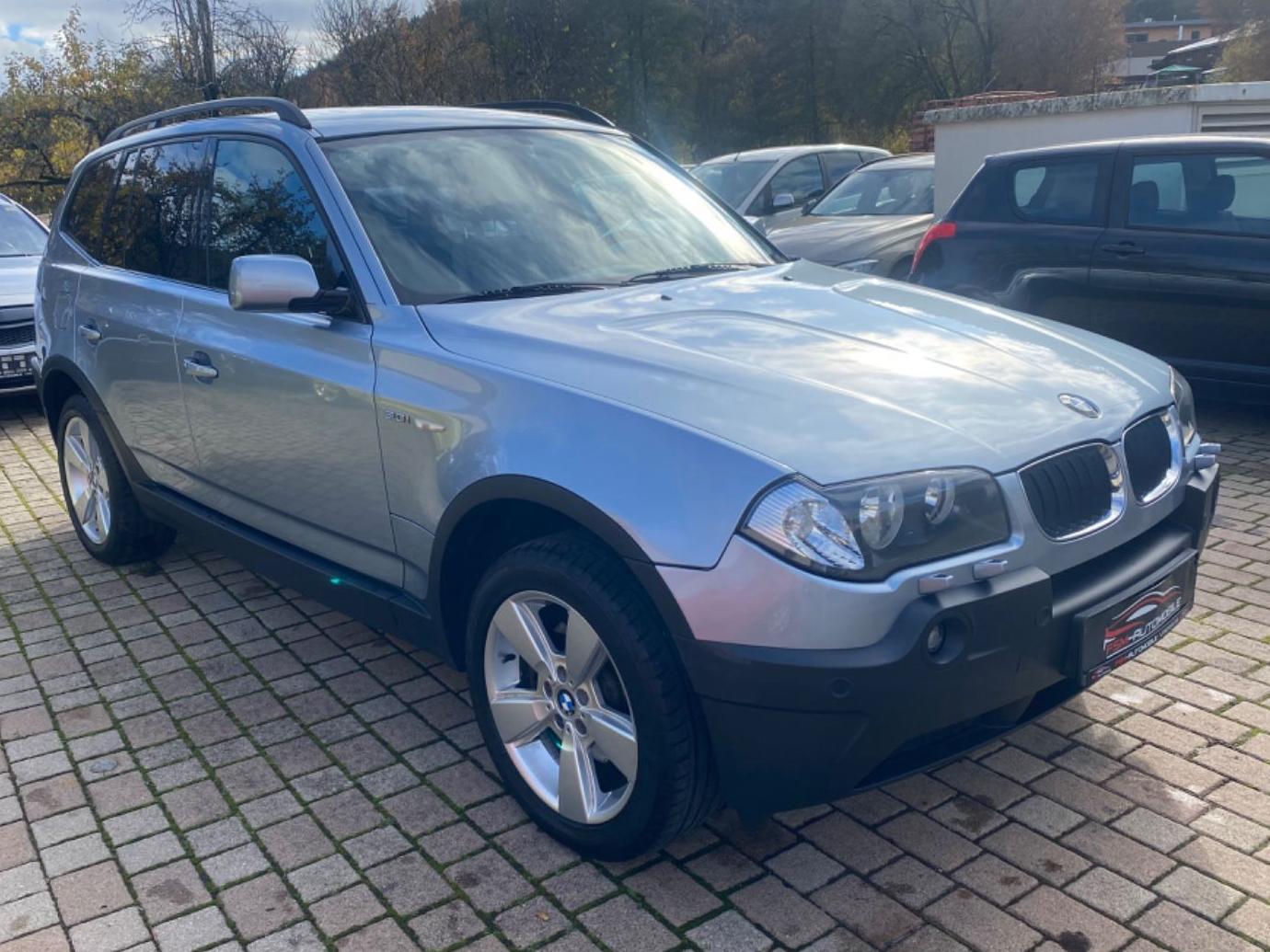 BMW X3 3.0i X-Drive*Navi*Ahk*Pdc*4x4*Automatik*