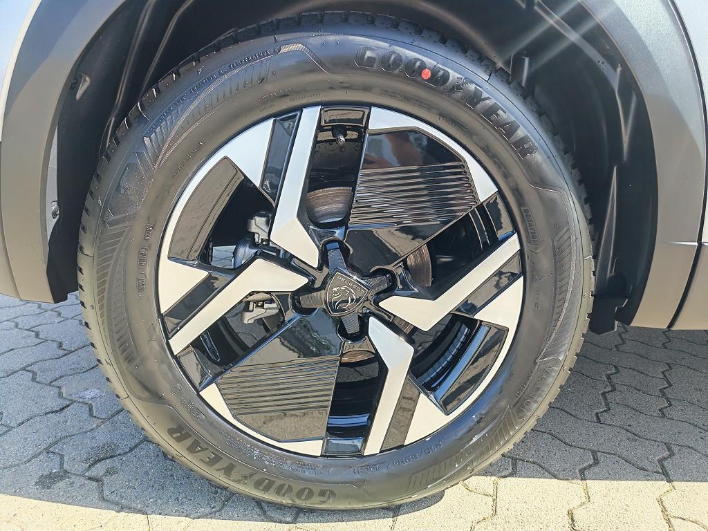 Peugeot 2008 e- Business KLIMA PDC SHZ KAMERA NAVI LED