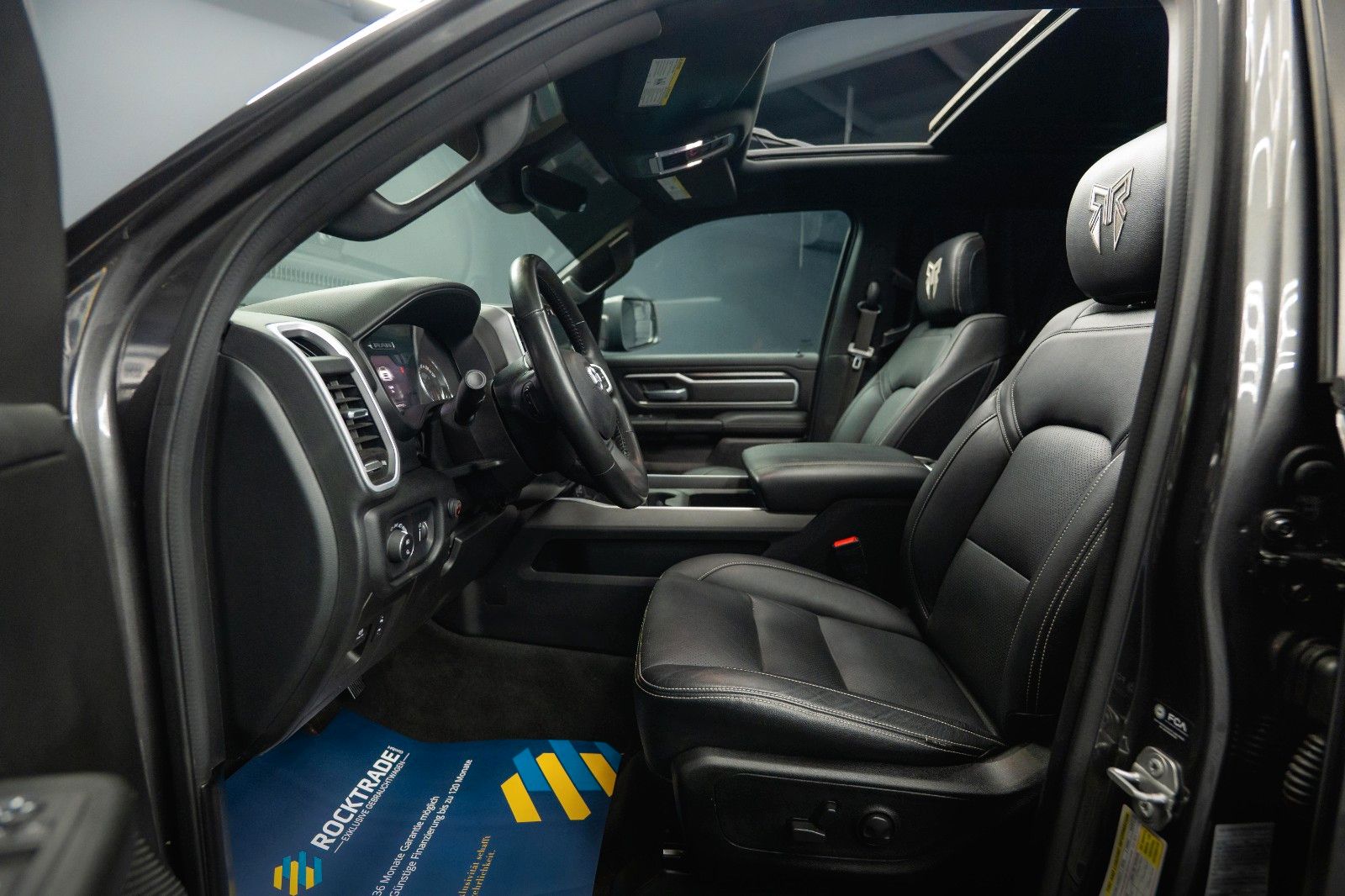 Fahrzeugabbildung Dodge RAM 5.7 V8 HEMI 4x4 ROCKY RIDGE OFFROAD Pano 19%