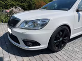 Skoda Octavia 2.0 TDI DSG RS Combi RS - Skoda Octavia aus 2011: Kombi