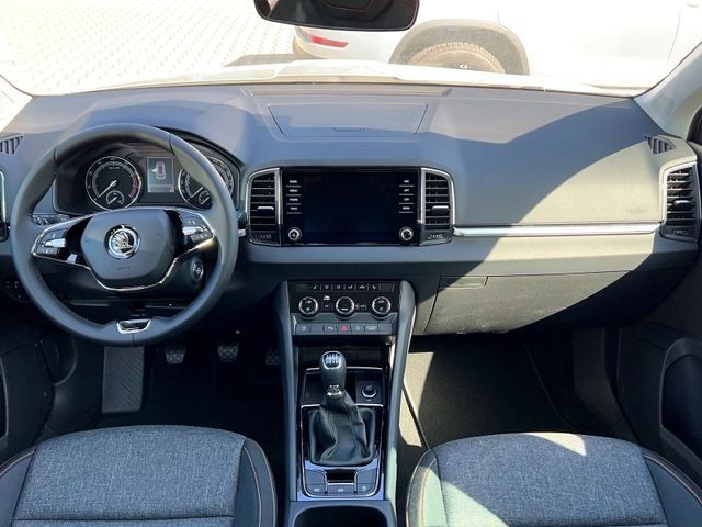 Fahrzeugabbildung SKODA Karoq Clever 1,0 TSI 81 kW
