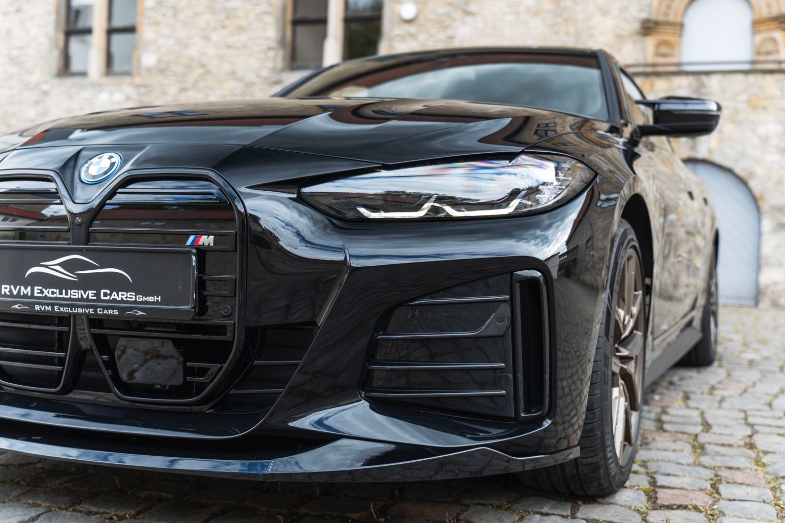 Fahrzeugabbildung BMW i4 eDrive35 Gc HUD 360° HIFI ACC
