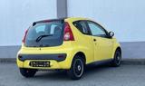 Peugeot 107 - Peugeot 107: Gelb