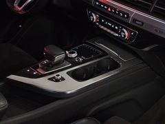 Fahrzeugabbildung Audi Q7 3.0 TDI quattro *S-LINE* (PANO/360°/LED/HUD/
