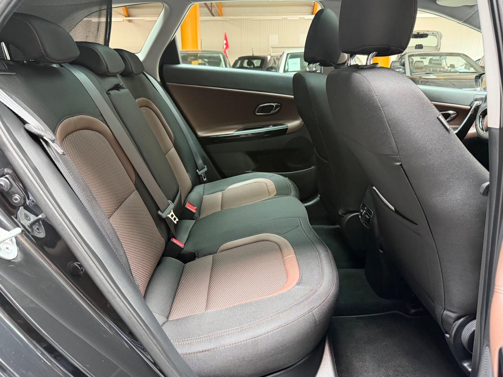 Kia Ceed Kombi Platinum Edition|Kamera|Xenon|LHZ|AHK