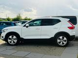 Volvo XC 40  2 WD T4 Aut/Standheizung/Navi/Garantie - weiße Volvo XC40