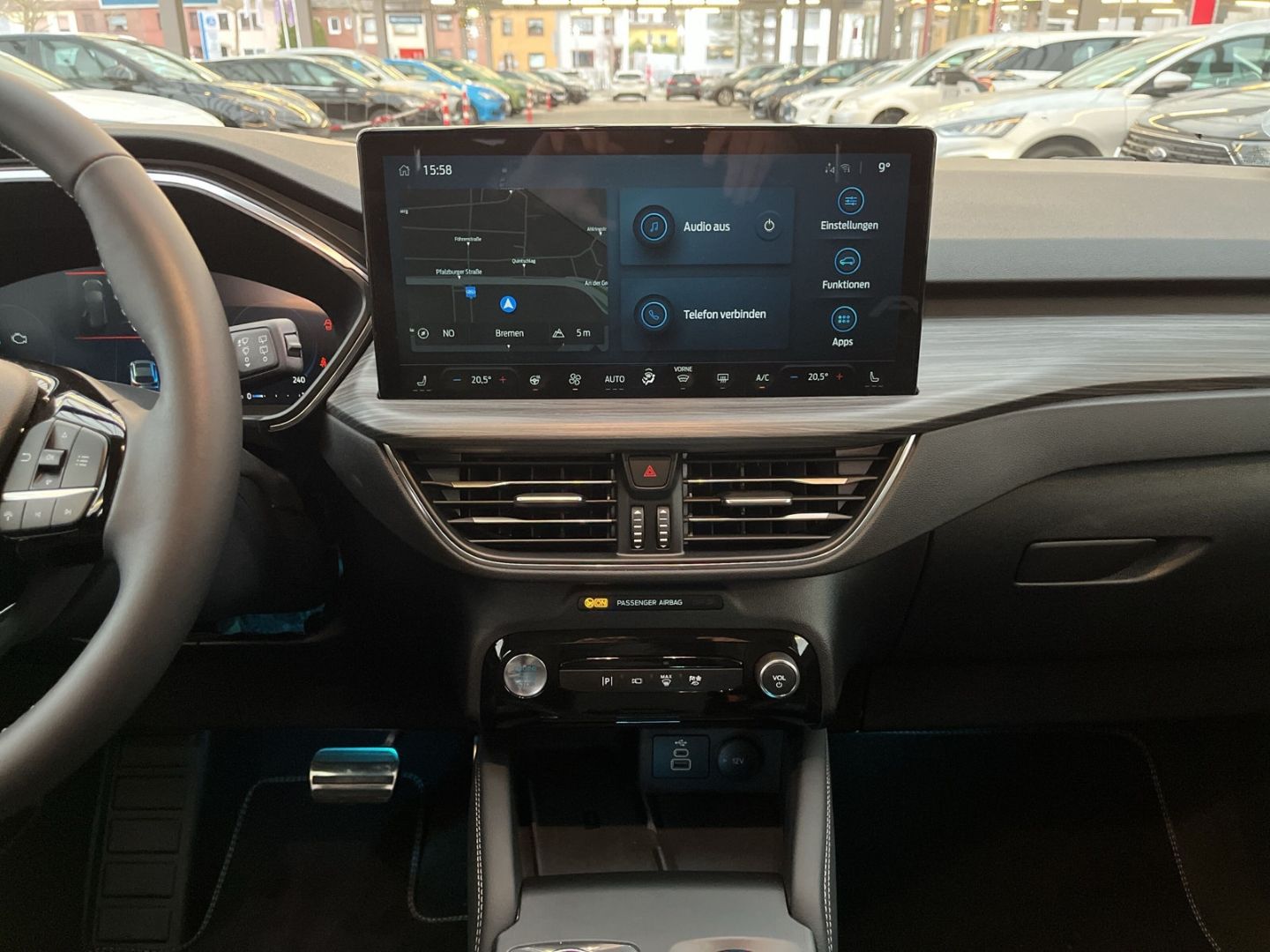 Fahrzeugabbildung Ford Kuga Active X FHEV Allrad Navi digitales Cockpit
