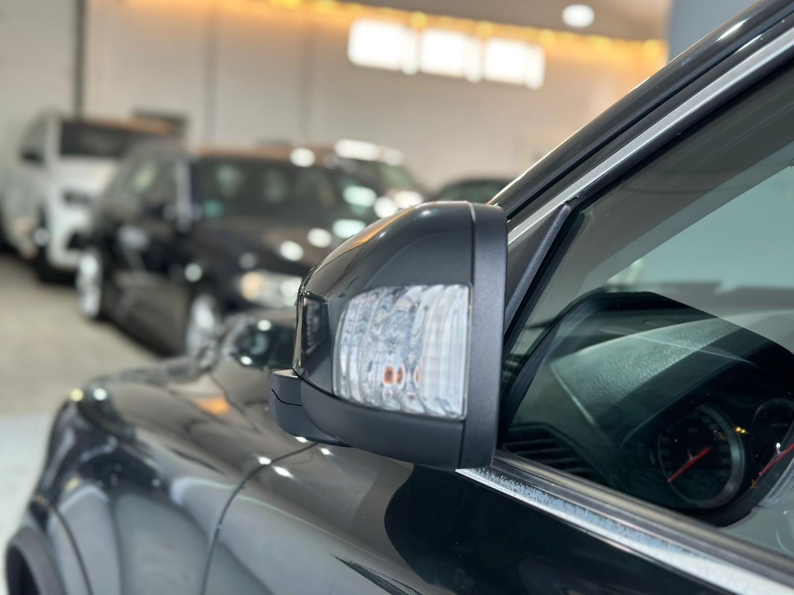 VOLVO XC90 2.4 D5 200 ch MOMENTUM GEARTRONIC 7 PLACES 4X4 - 1ère MAIN - ATTELAGE - TOIT - 194000 km