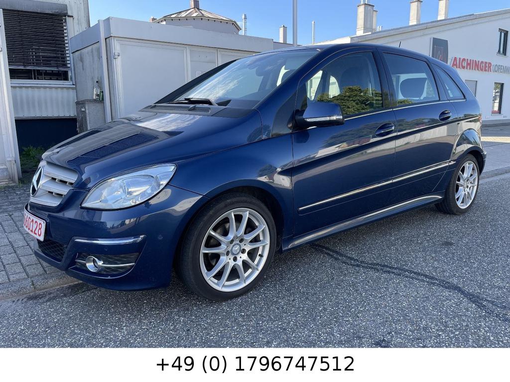 Mercedes-Benz B 180