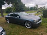 BMW 740i E65 - BMW 7 Series: E65