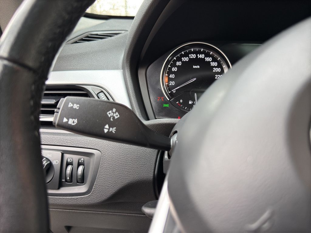 BMW X1 sDrive18d ADVANTAGE LED NAVI PANO PDC SHZ 17" foto 24