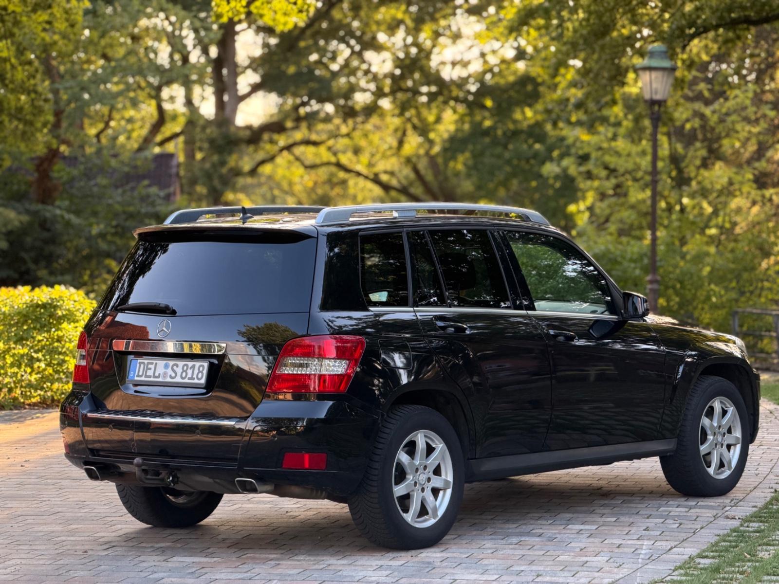 Mercedes-Benz GLK350 2010 — photo 5