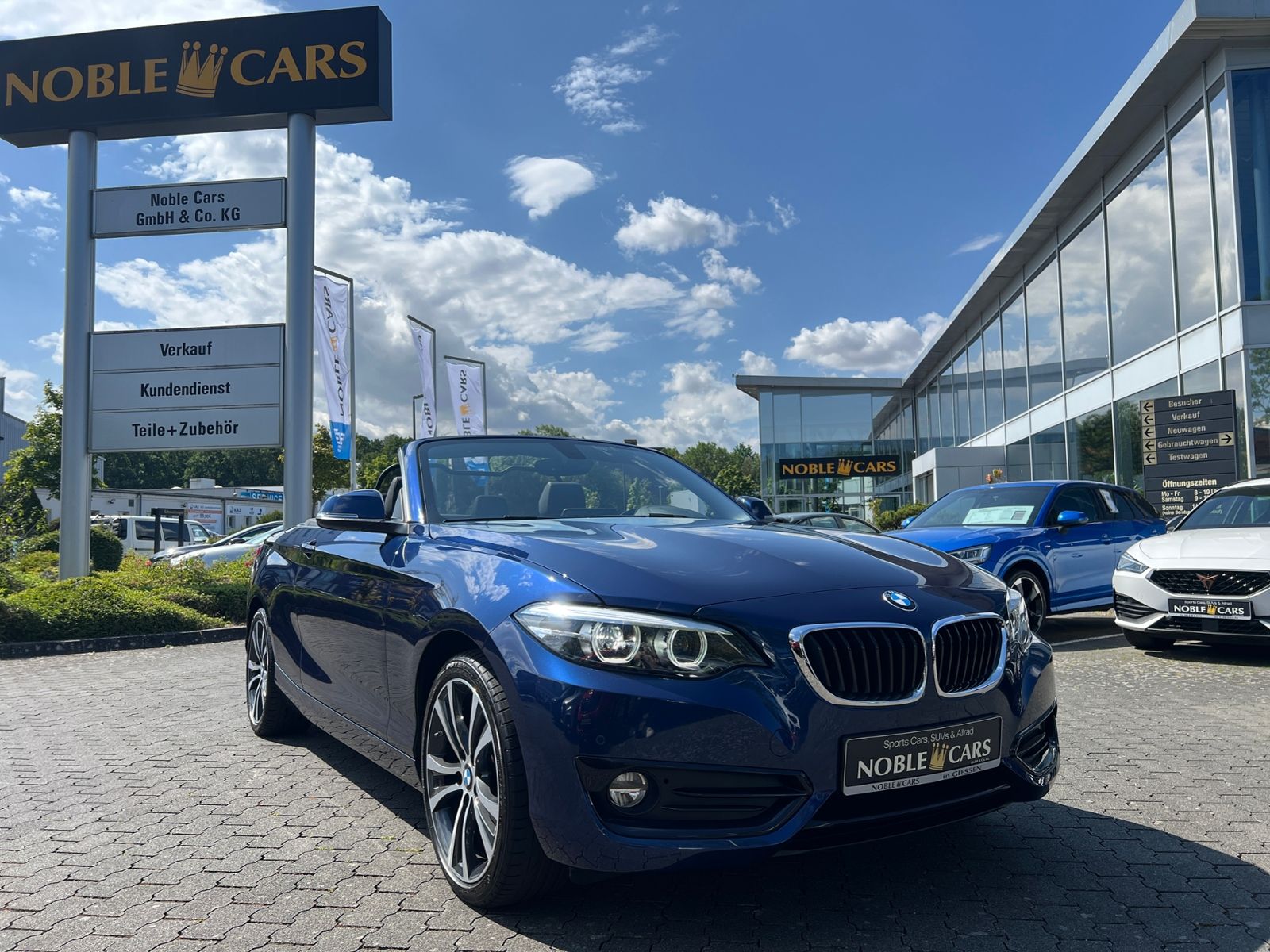 Fahrzeugabbildung BMW 230i Cabrio Sport Line H/K LEDER LED NAV RFK 18"
