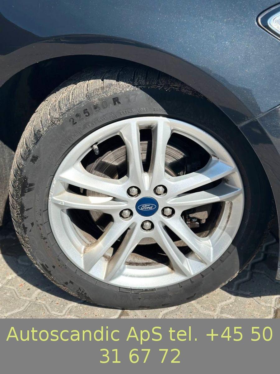 Ford Mondeo 2015 — photo 16
