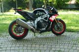 Aprilia Tuono V4 1100 Factory - APRILIA TUONO 1100 V4