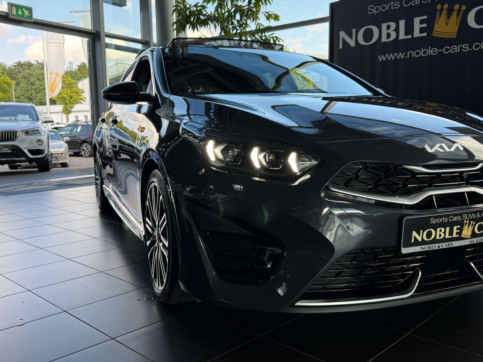 Fahrzeugabbildung Kia Ceed GT Line PANO JBL KAM LED