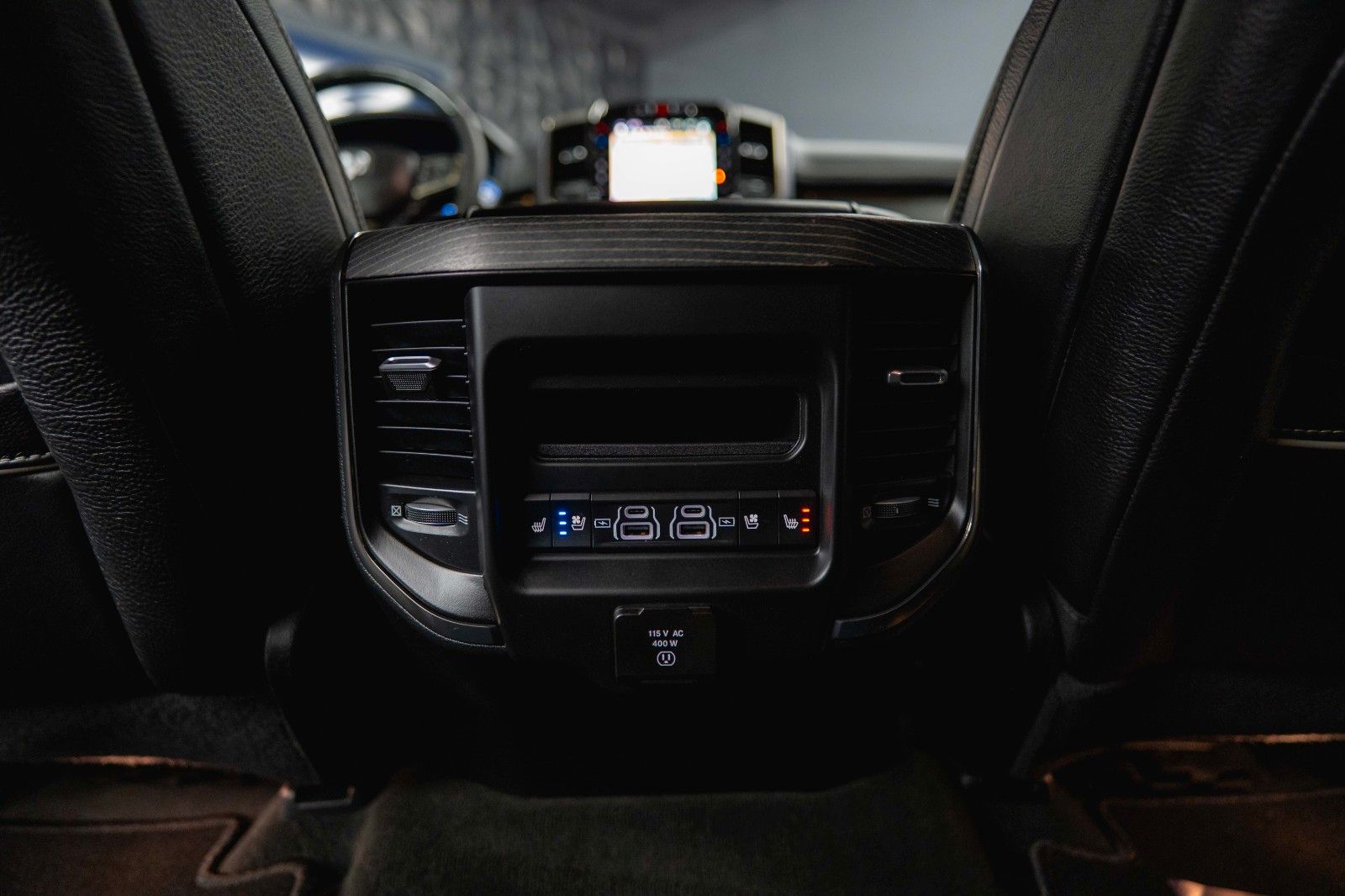 Fahrzeugabbildung Dodge RAM 5.7 V8 HEMI 4x4 LIMITED Offroad 100% Options