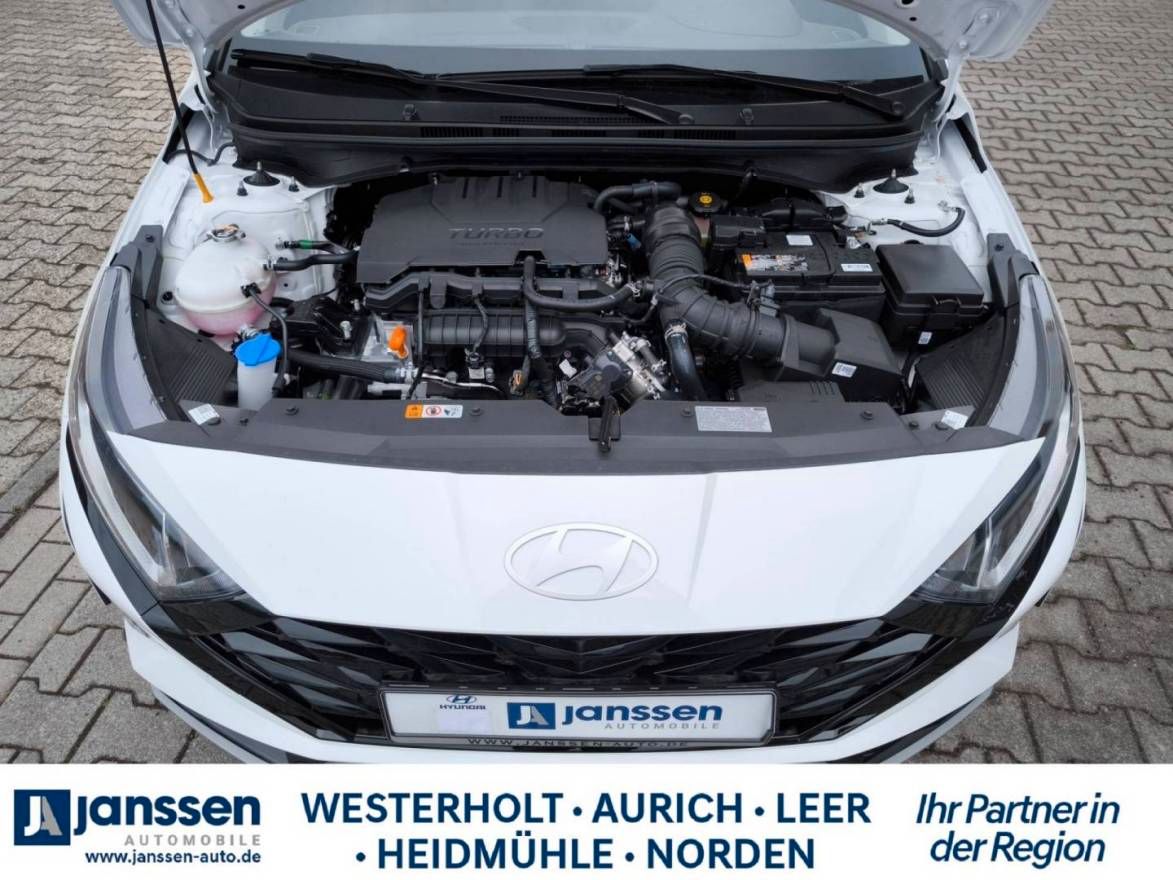 Fahrzeugabbildung Hyundai i20 Select Funktionspaket PDC Navi Rückfahrkamer