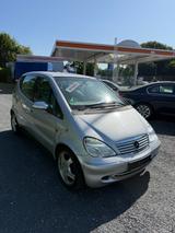 Mercedes-Benz A 190. AUTOMATIK+KLIMA+AHK - Mercedes-Benz A 190