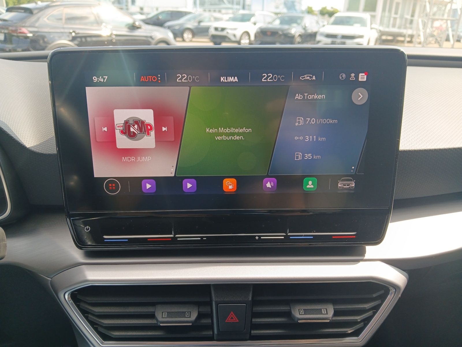Fahrzeugabbildung SEAT Leon TSI FR-Line LED AHK GRA RFK LM