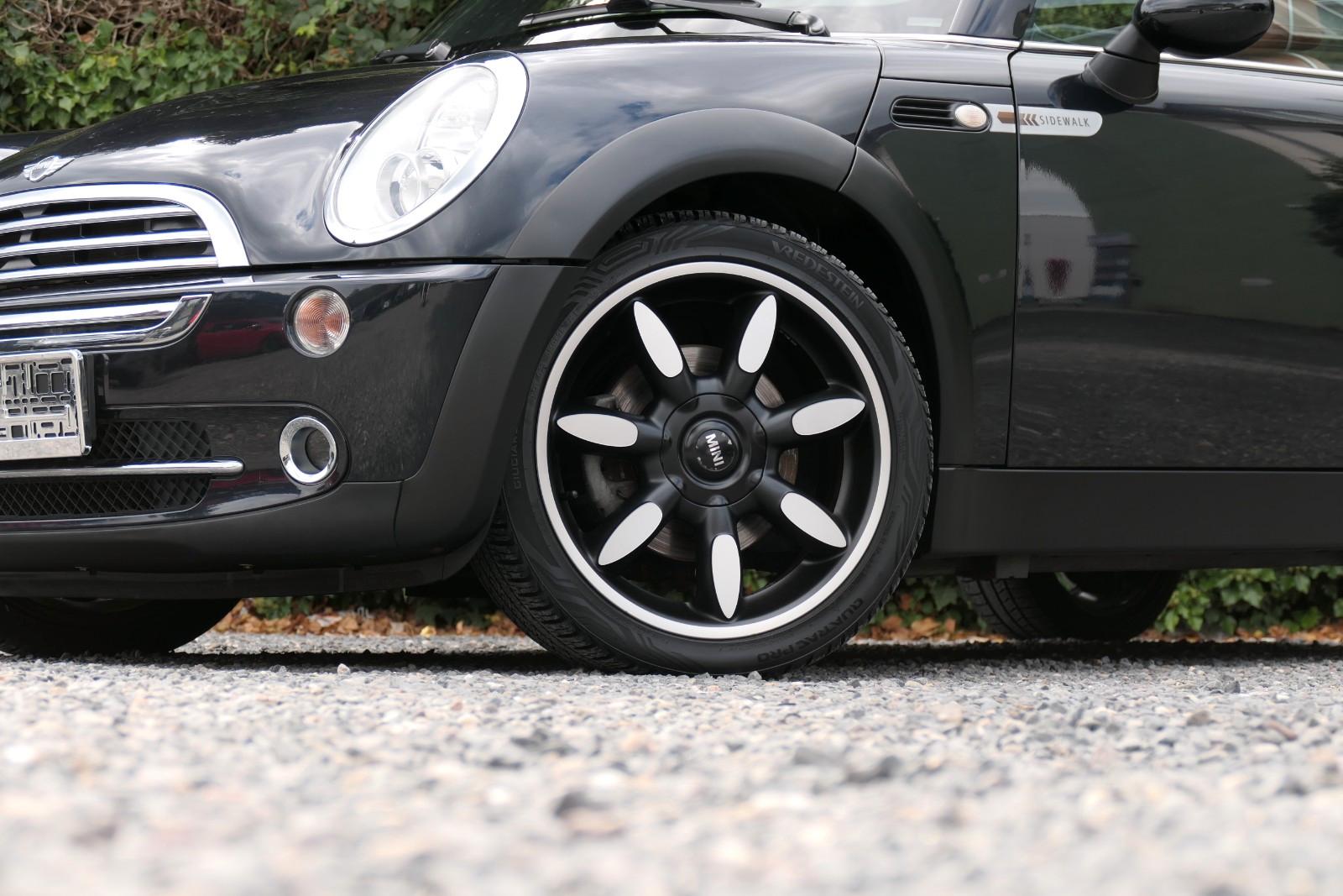MINI Cooper S Cabrio Sidewalk* LEDER * PDC * TÜV *