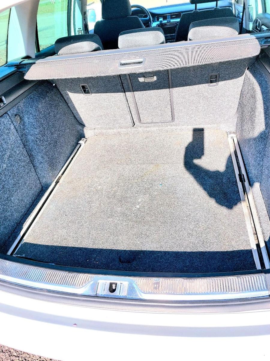 Skoda Superb 2011 — photo 14