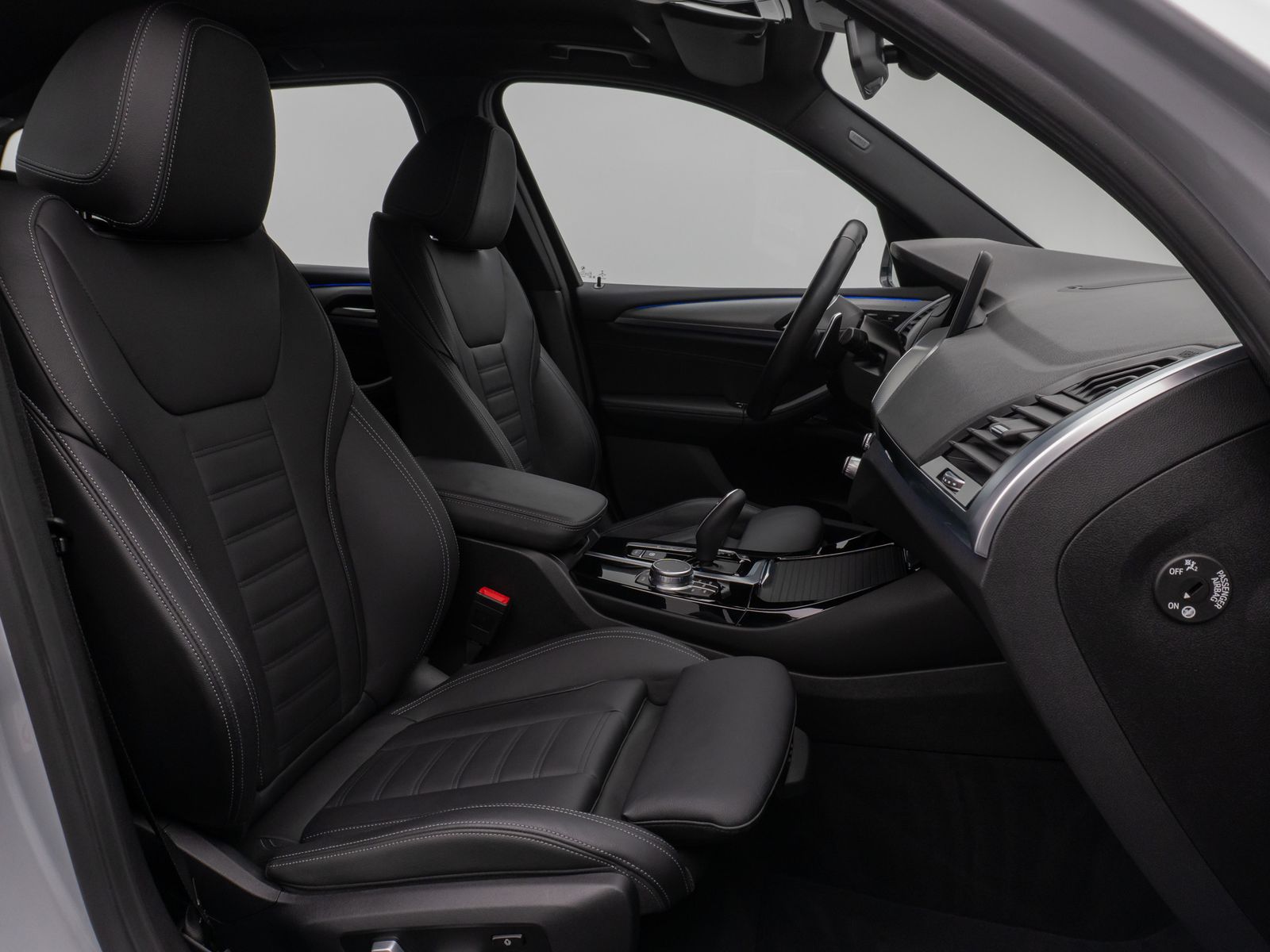 Fahrzeugabbildung BMW X3 xD20i M Sport 360°DAB Parkassist Alarm 19Zoll