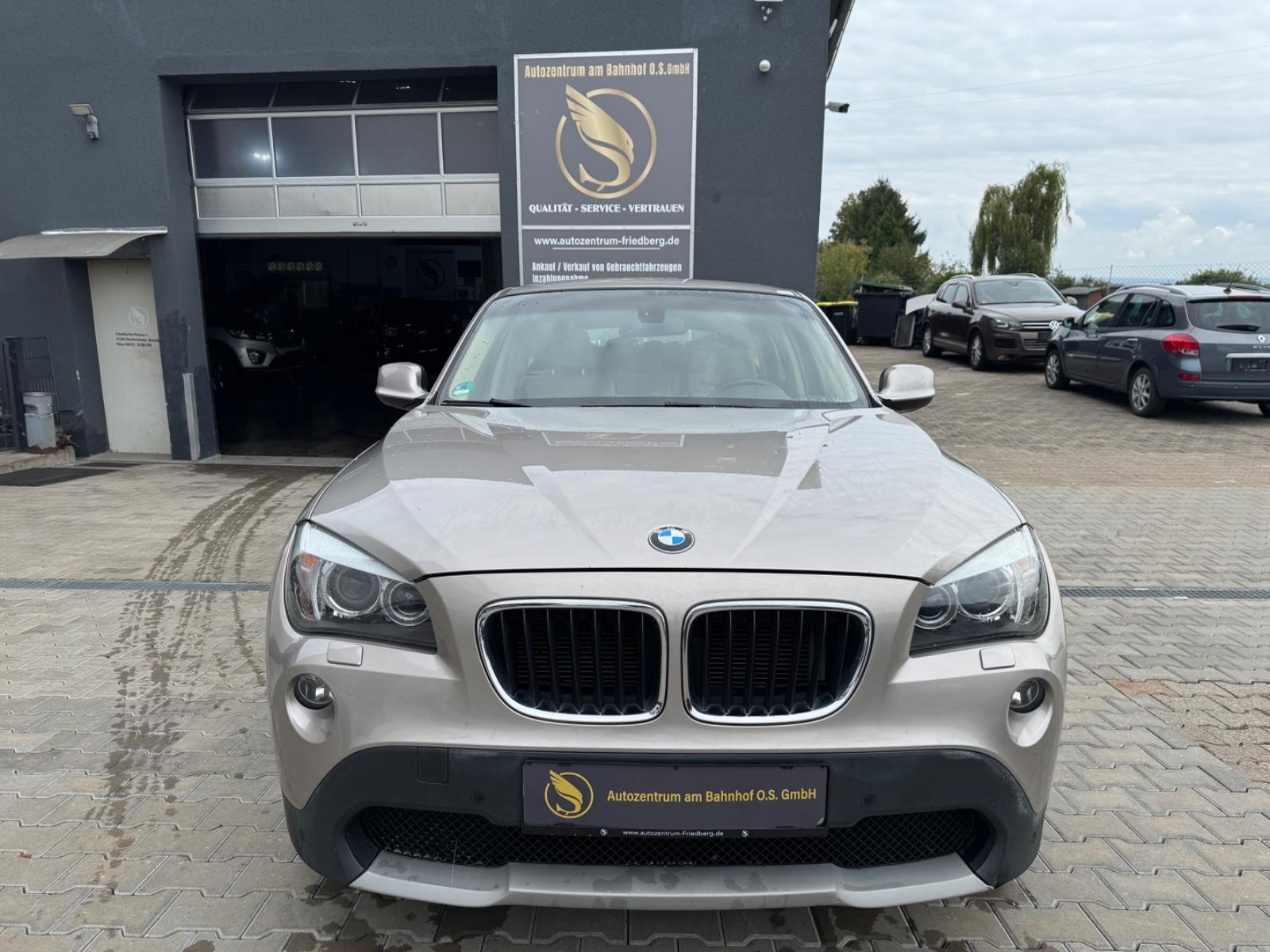 BMW X1 Baureihe X1 25 i xDrive * PANORAMA* NAVI*PDC