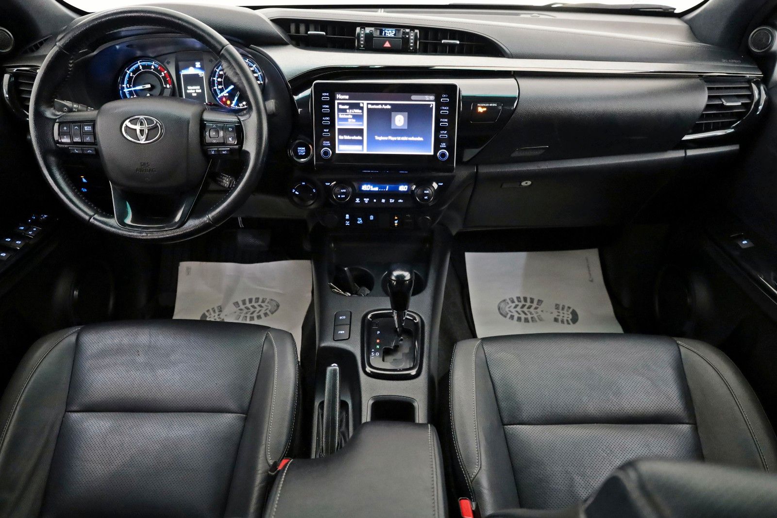 Fahrzeugabbildung Toyota Hilux DoKa Invincible,Leder,ACC,HardTop,AHK
