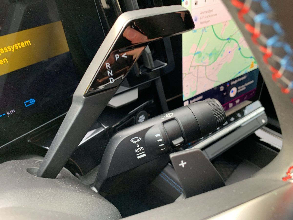 Renault Rafale - Bild 23