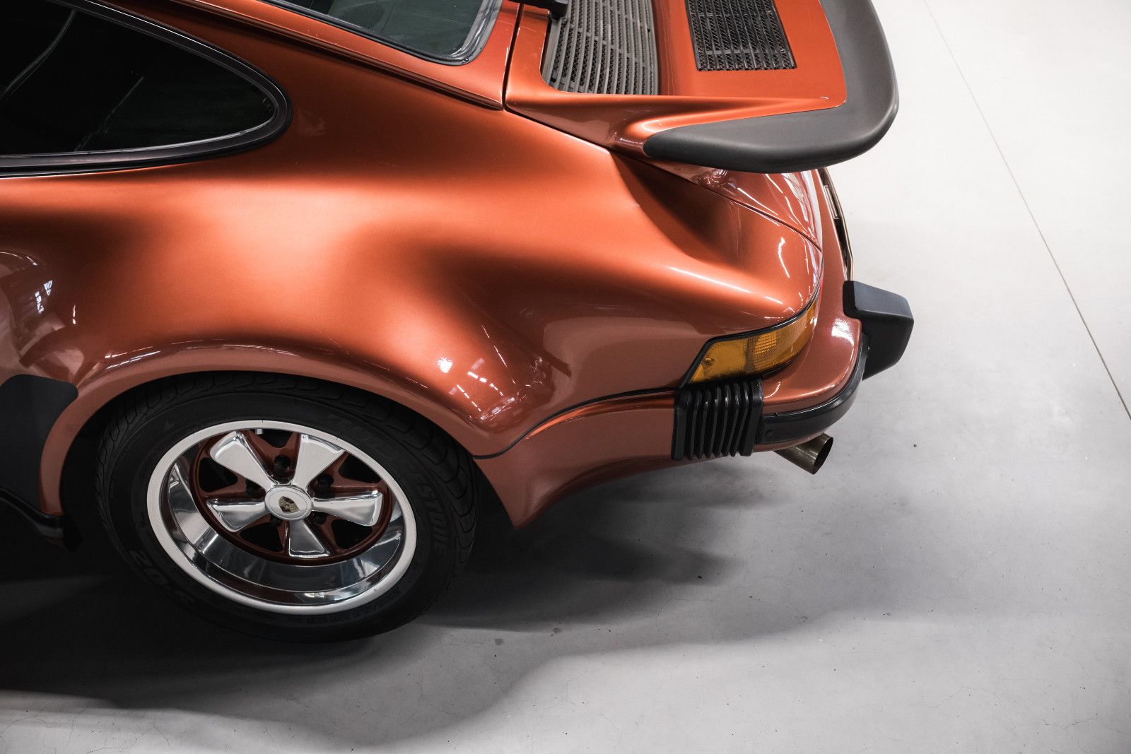 Fahrzeugabbildung Porsche 911/930 Turbo 3.0-guter Zustand-seltene Farbe