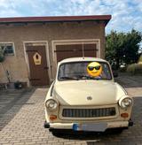 Trabant 601 plus Teile und DDR Hebebühne - Trabant Gebrauchtwagen in Dresden
