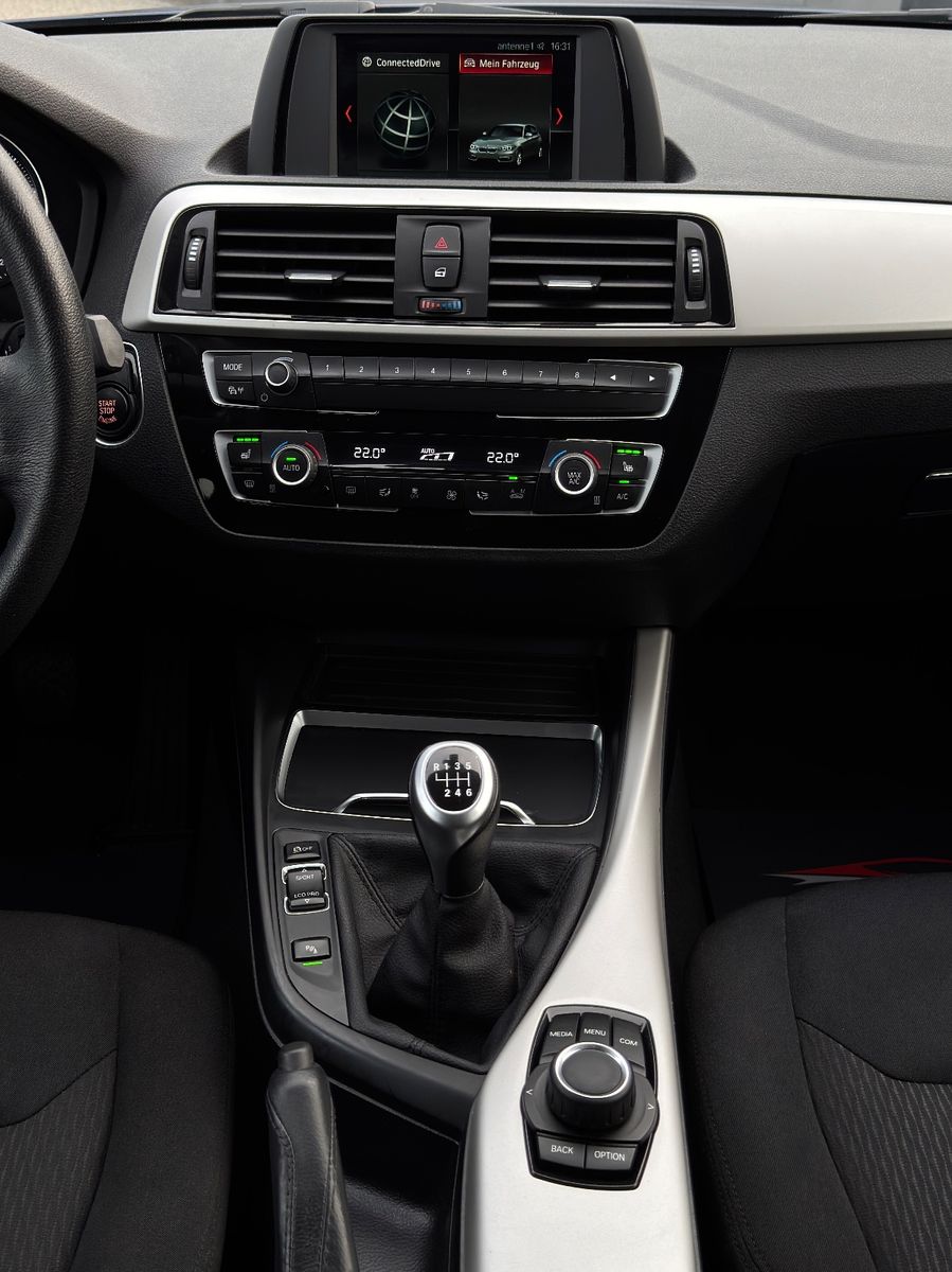 Fahrzeugabbildung BMW 118i Advantage SHZ PDC Temp. Lim. LED 2Z-Klima