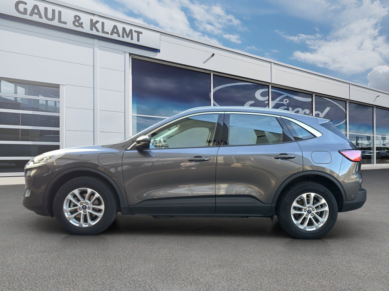 Fahrzeugabbildung Ford Kuga Plug-In Hybrid Titanium