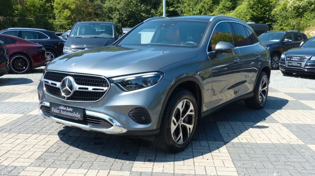 MERCEDES-BENZ GLC 300 e 4Matic Pano AHK 360° Burmester Digital