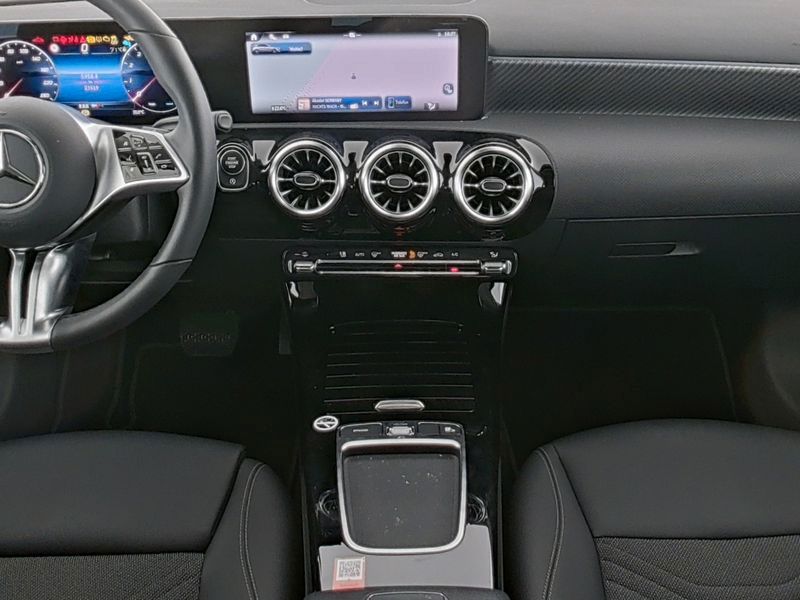 Mercedes-Benz A 180 PROGRESSIVE TOTW AMBIENTE CARBON ILS KAM foto 5