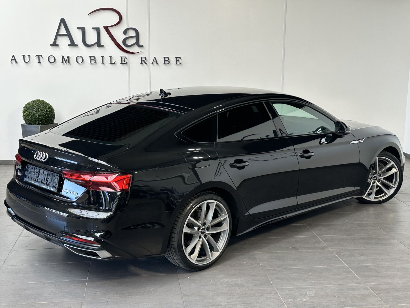 Fahrzeugabbildung Audi A5 SpB 40 TFSI S-Line Black NAV+MATRIX+ACC+VC+PP