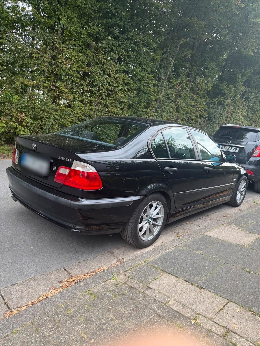 BMW 320