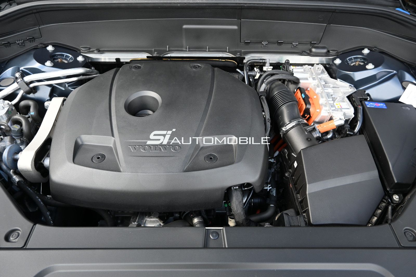 Fahrzeugabbildung Volvo XC90 T8 AWD Recharge Ultimate Dark °AHK°WOOL°