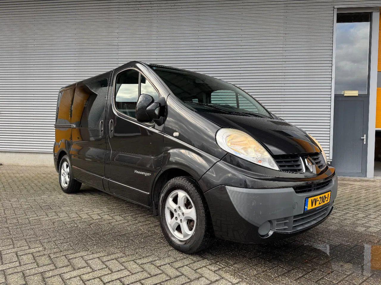 Renault Trafic 2.5 dCi T29 L1H1 150PK Aut. Rollstuhl Lif