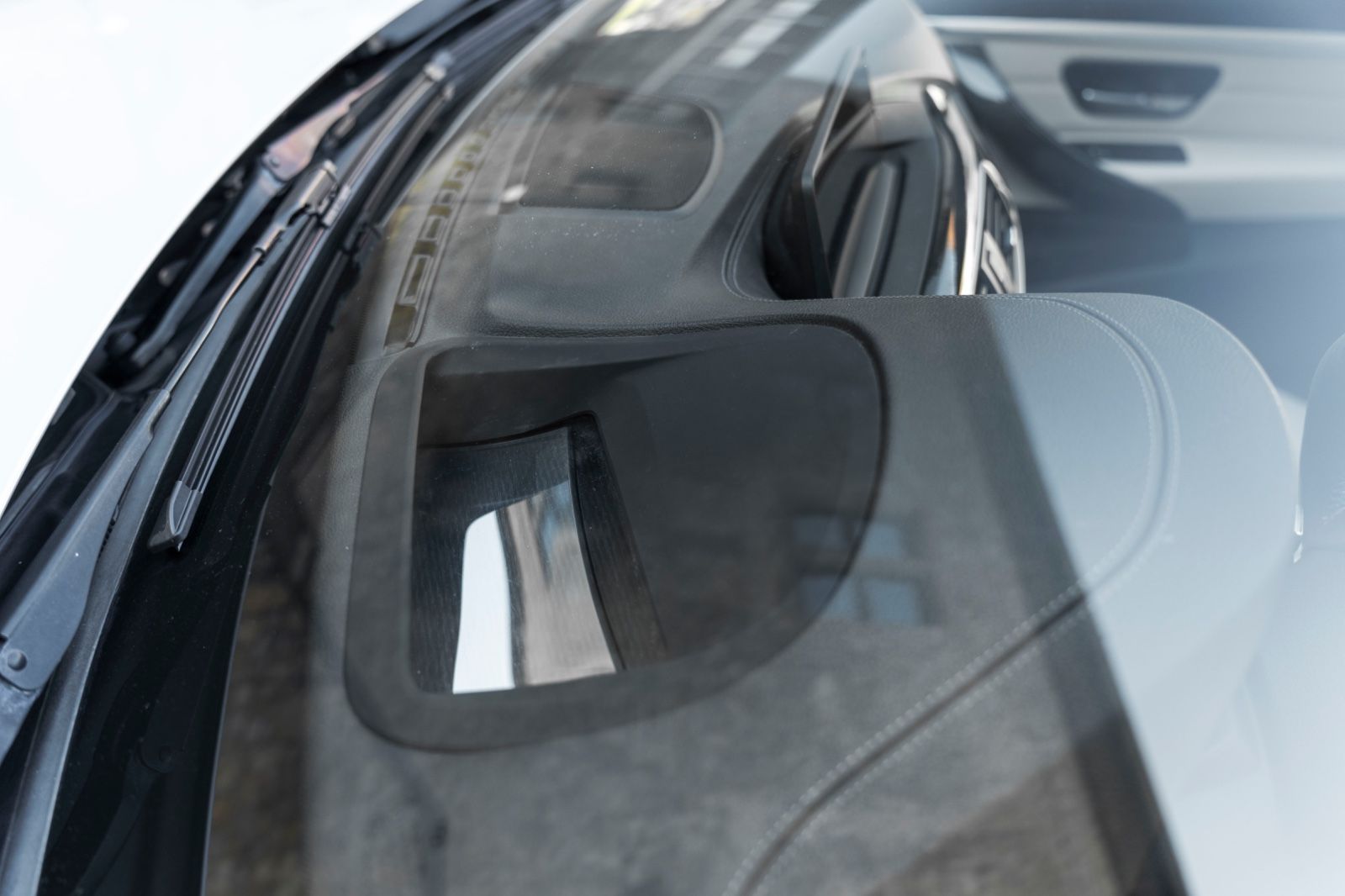 Fahrzeugabbildung BMW 430I Cabrio M-PERFORMANCE HUD H&K KAM CARPLAY