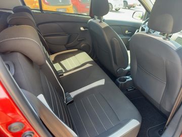 Dacia Sandero II Stepway Prestige TCe 90 PS mit AHZV E