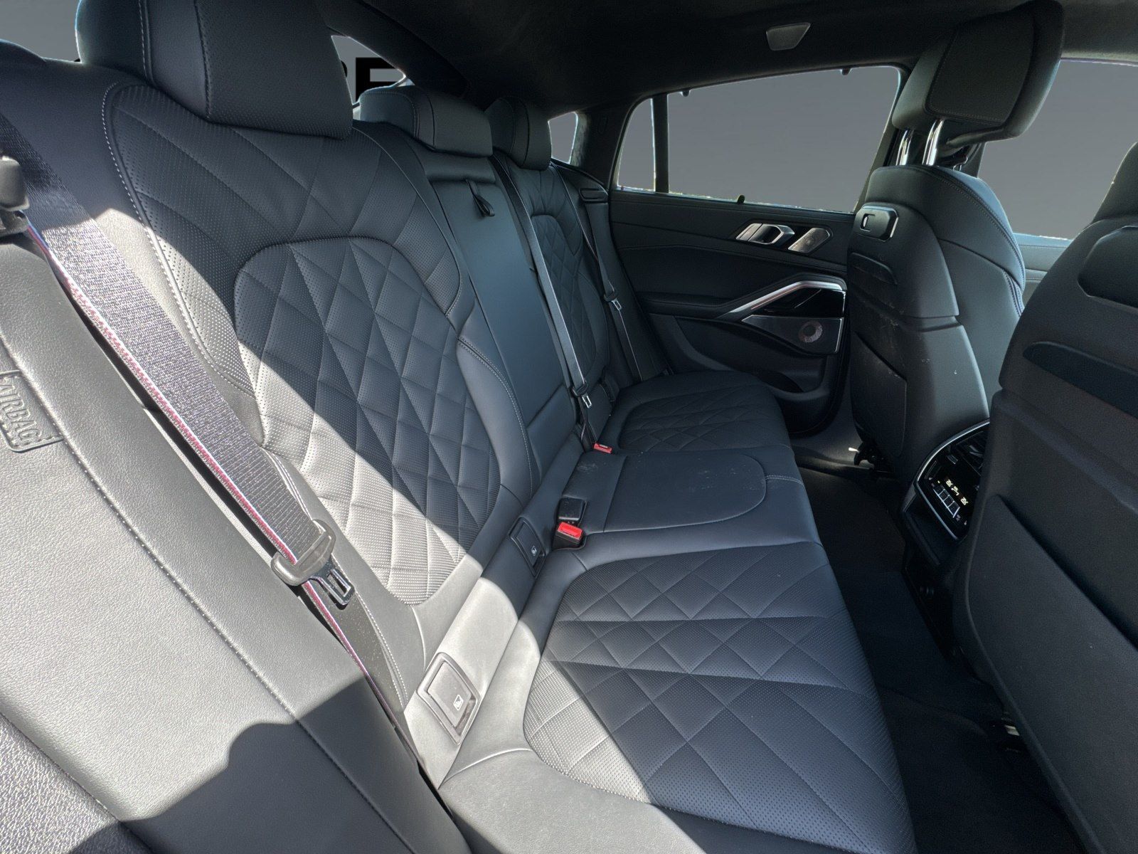 BMW X6 M60 - Bild 14