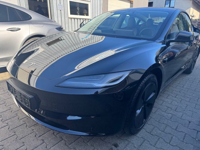 Tesla Model 3 RWD * FACELIFT NEW MODEL * NUR 5.000 km