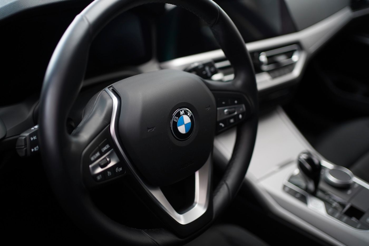 Fahrzeugabbildung BMW 320d Advantage +Driving Assistant+Komfortzugang