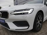 Volvo V60 B4 Diesel 197PS Core LEDER STANDHEIZUNG - gebrauchte Volvo V60 aus dem Jahr 2024