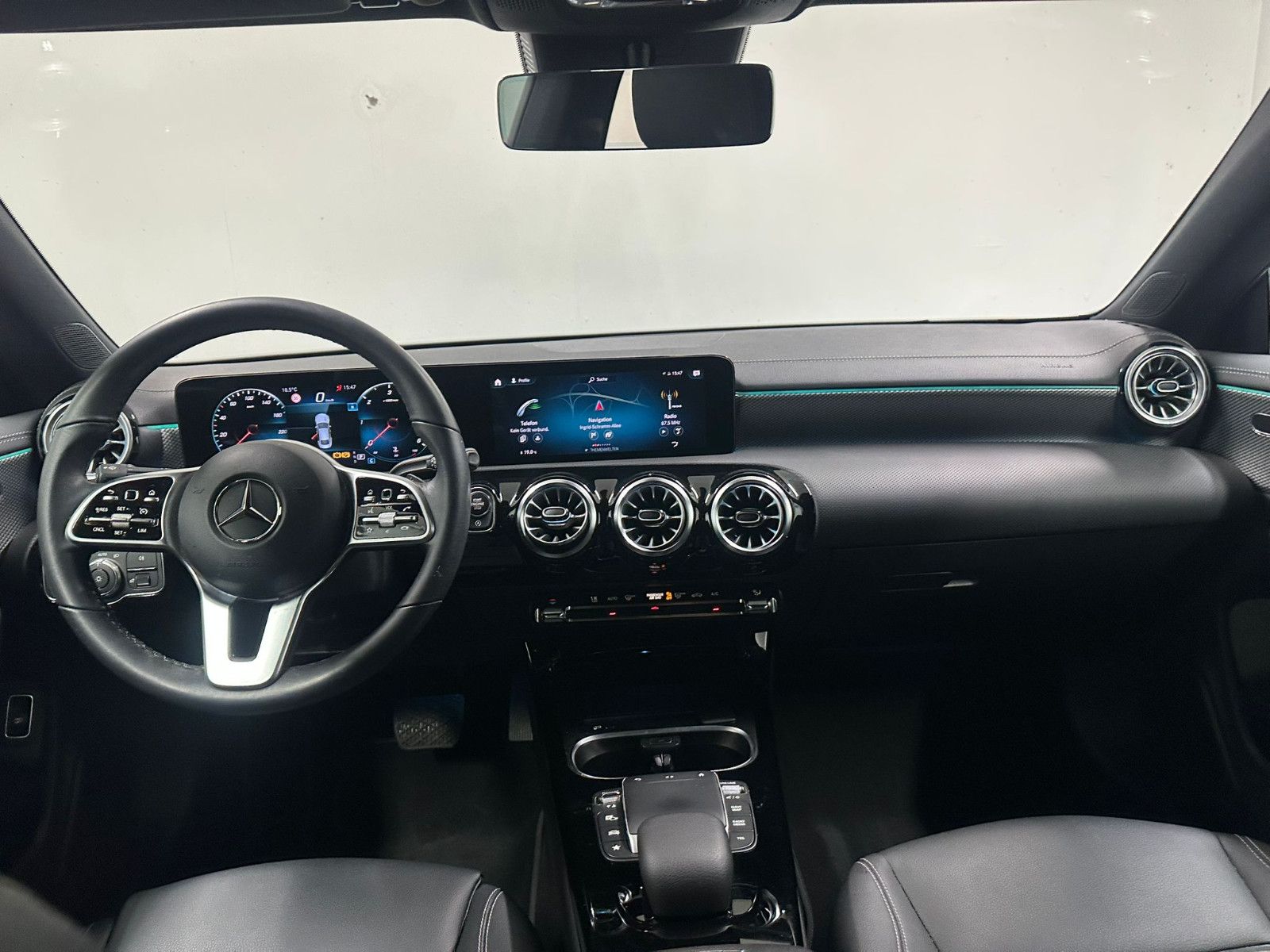 Fahrzeugabbildung Mercedes-Benz CLA 220 d DCT *Progressive*KAMERA*AMBILIGHT