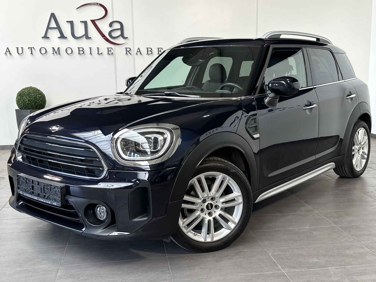 Fahrzeugabbildung MINI Cooper Countryman ALL4 NAV+LED+KAMERA+18ZOLL+DA