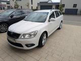 Skoda Octavia 2.0 TDI DSG RS Combi RS - Skoda Octavia aus 2011: Combi RS