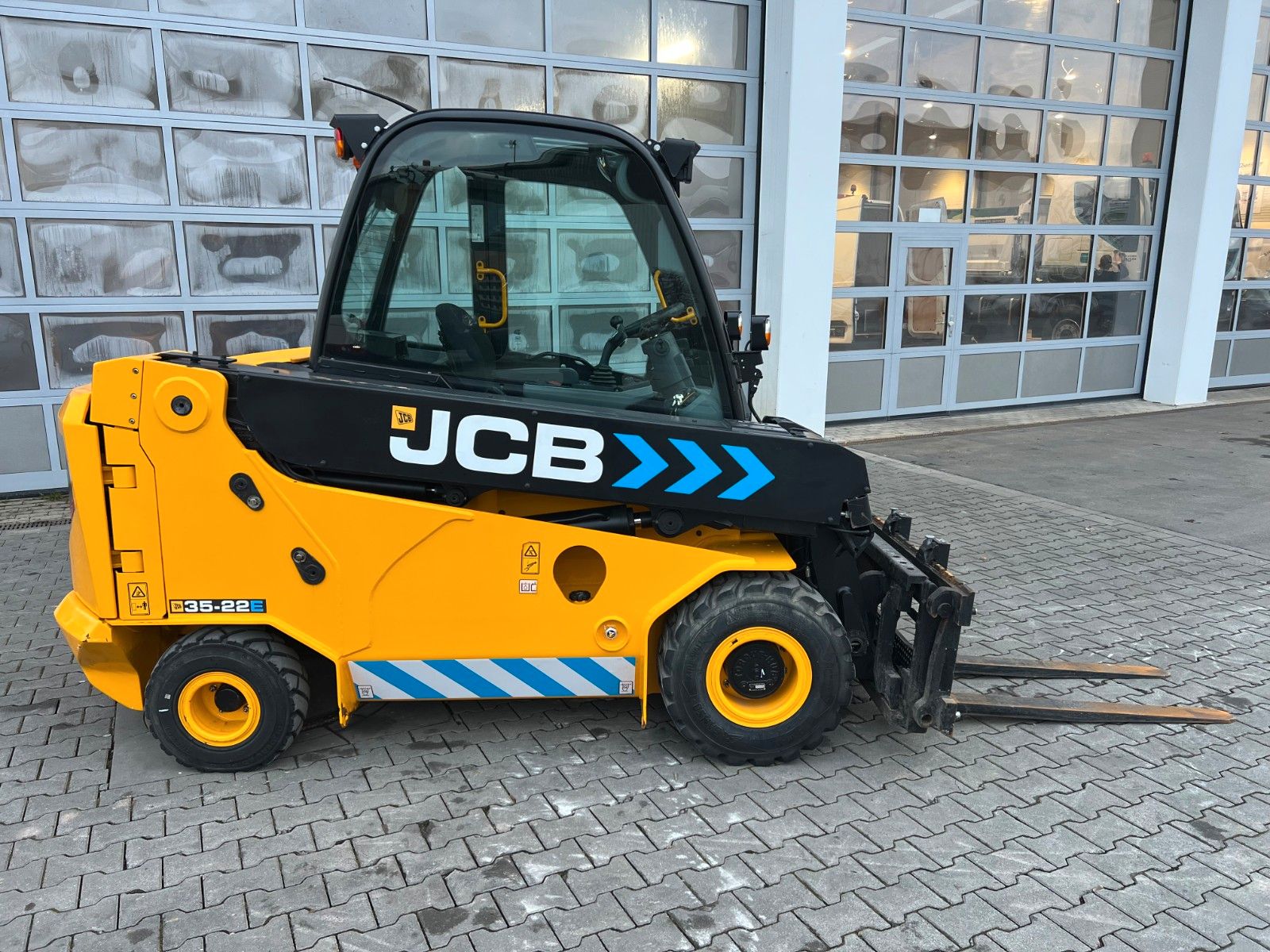 Fahrzeugabbildung JCB TLT 35-22E Teletruck / nur 131h! / 2022 / SS